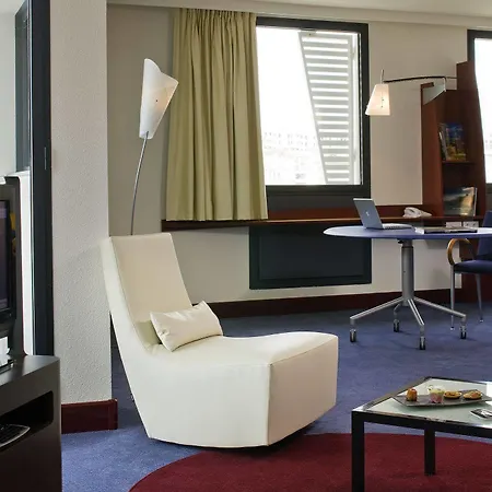 Hotel Novotel Centre Euromed 4*